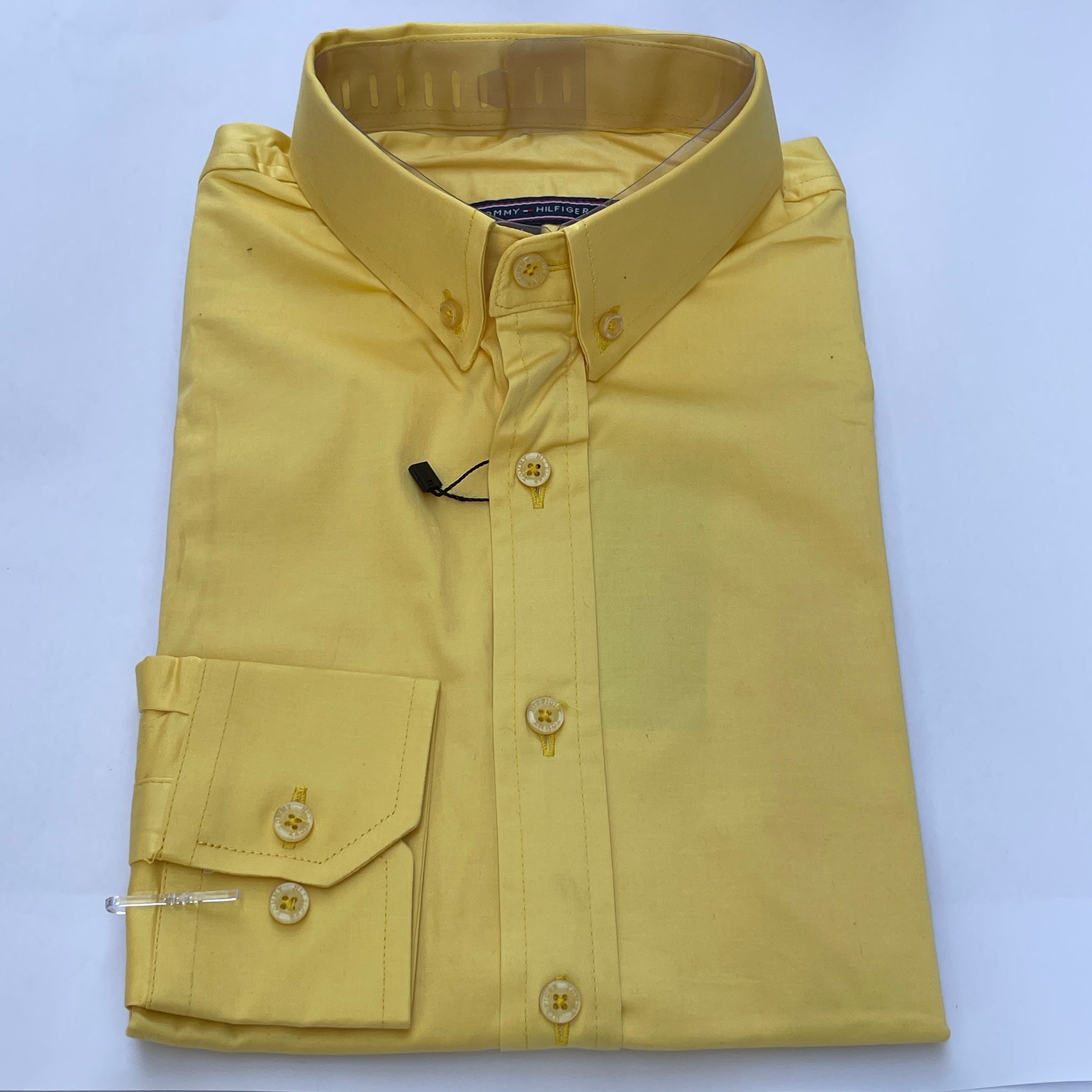 Men’s butter smart fit cotton shirt by Tommy H.