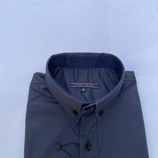 Men’s powder grey smart fit cotton shirt by Tommy H.